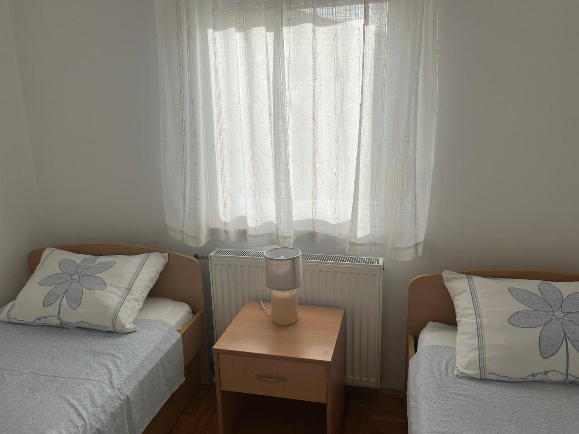 Burle Apartment With Free Private Parking Medulin Eksteriør billede