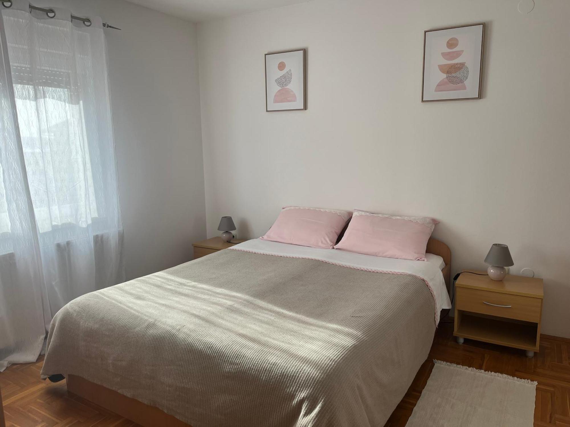 Burle Apartment With Free Private Parking Medulin Eksteriør billede